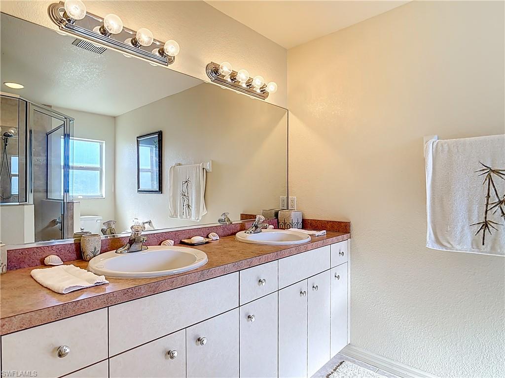 ROTONDA LAKES - Residential