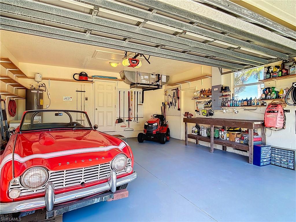 ROTONDA LAKES - Residential