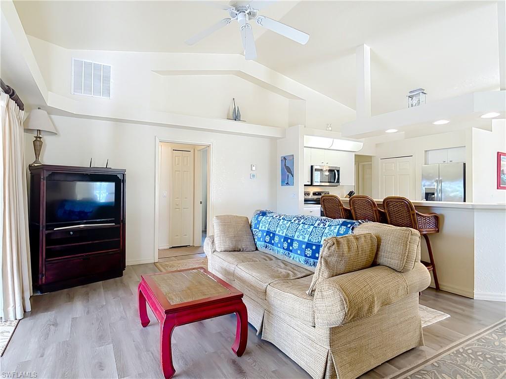 ROTONDA LAKES - Residential