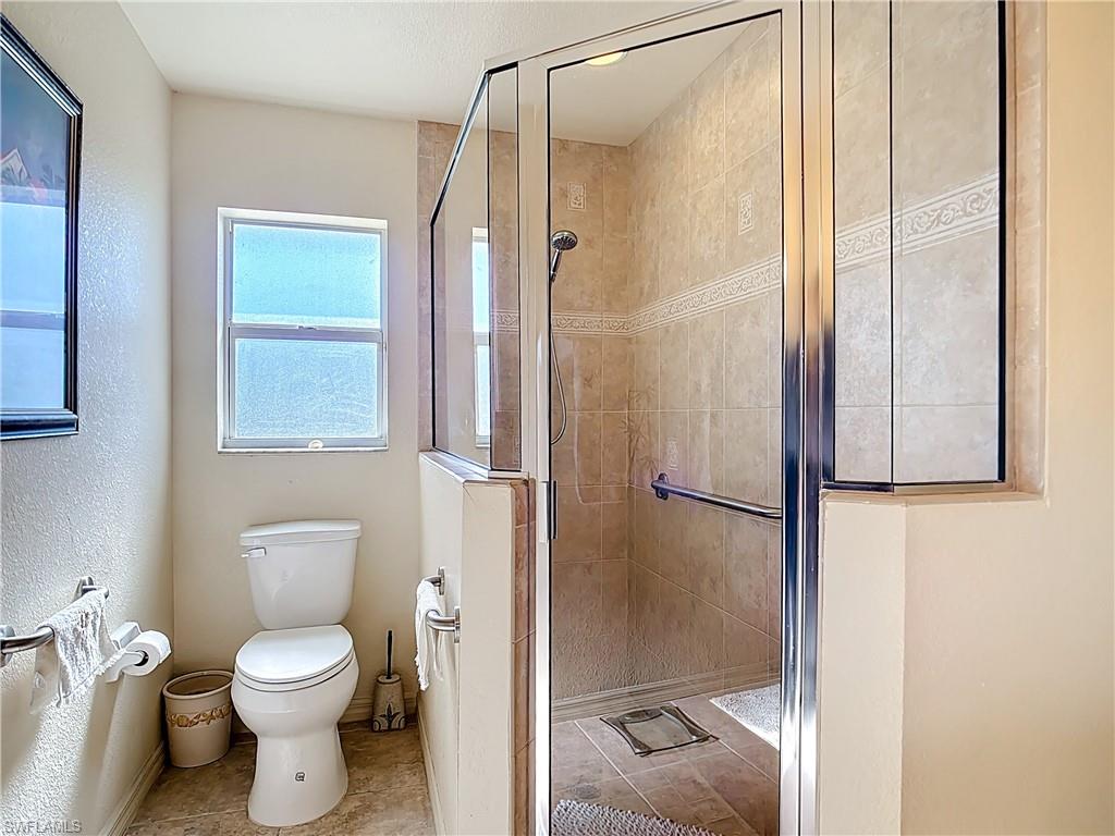 ROTONDA LAKES - Residential