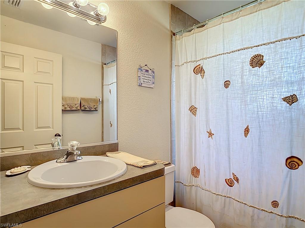 ROTONDA LAKES - Residential