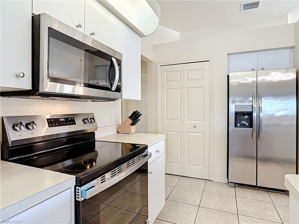 ROTONDA LAKES - Residential