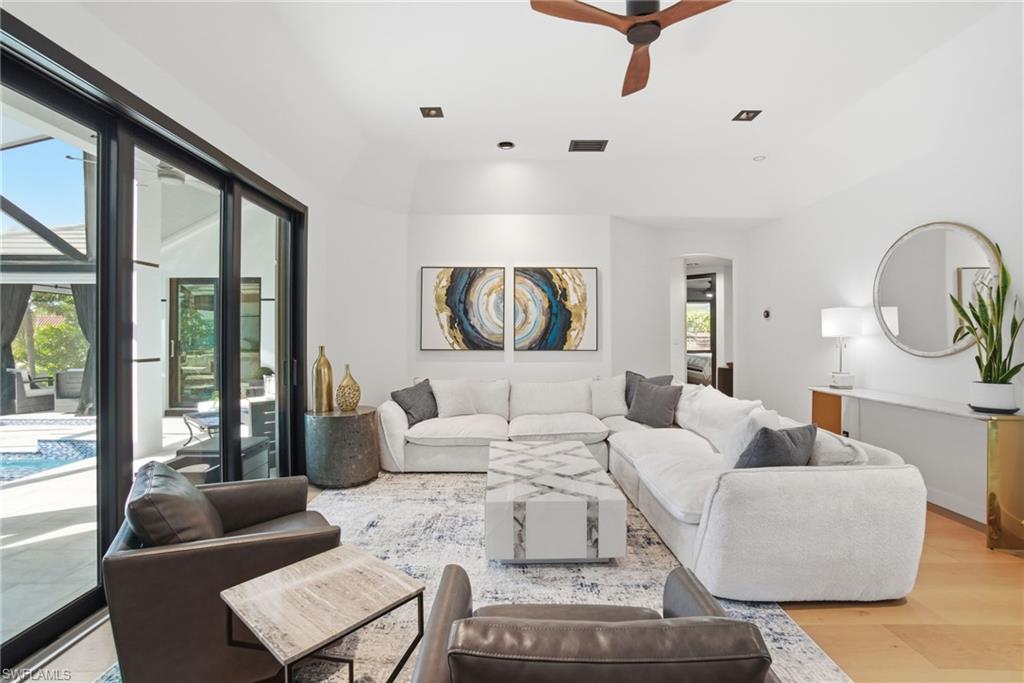 OYSTER BAY - Residential