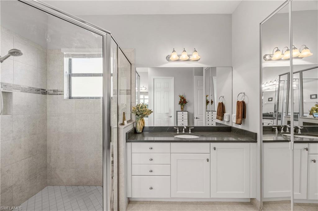 MARINA BAY - Residential