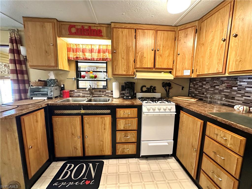 RIVERWOODS PLANTATION - Residential