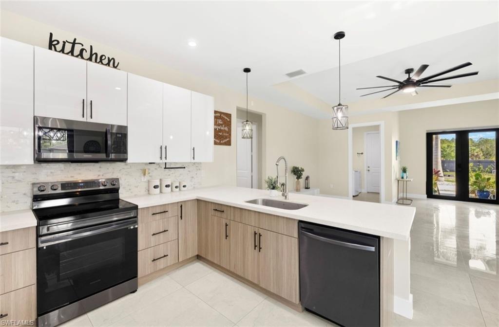 GOLDEN GATE ESTATES - Residential