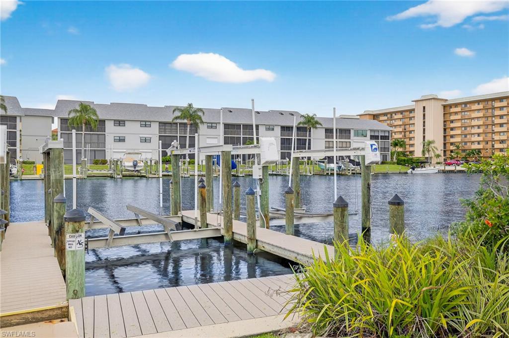 COMMODORE CONDO - Residential