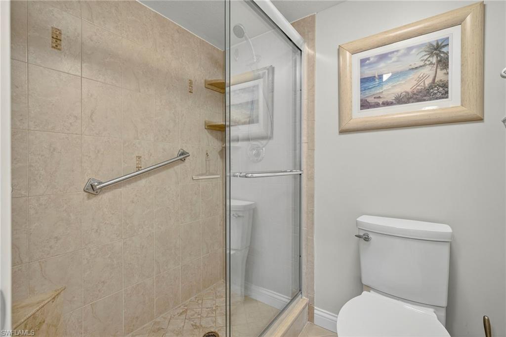 COMMODORE CONDO - Residential