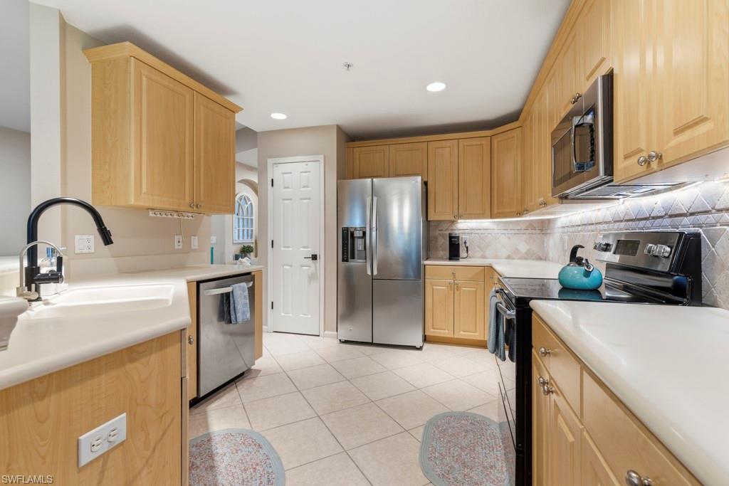 VALENCIA - Residential Lease