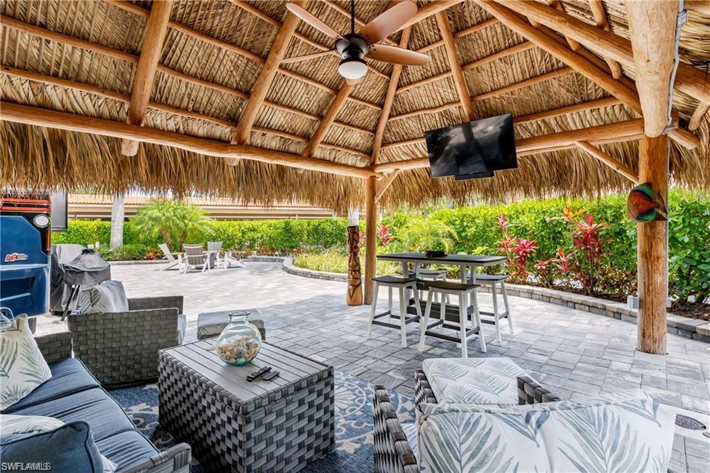 NAPLES MOTORCOACH RESORT - Land