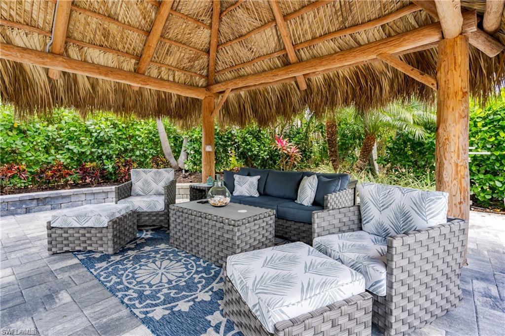 NAPLES MOTORCOACH RESORT - Land