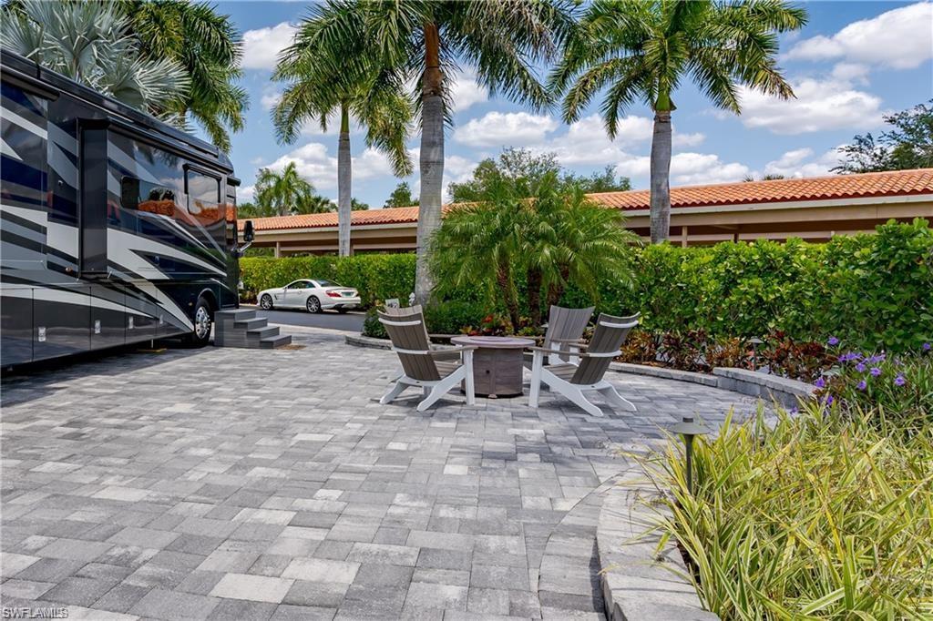 NAPLES MOTORCOACH RESORT - Land