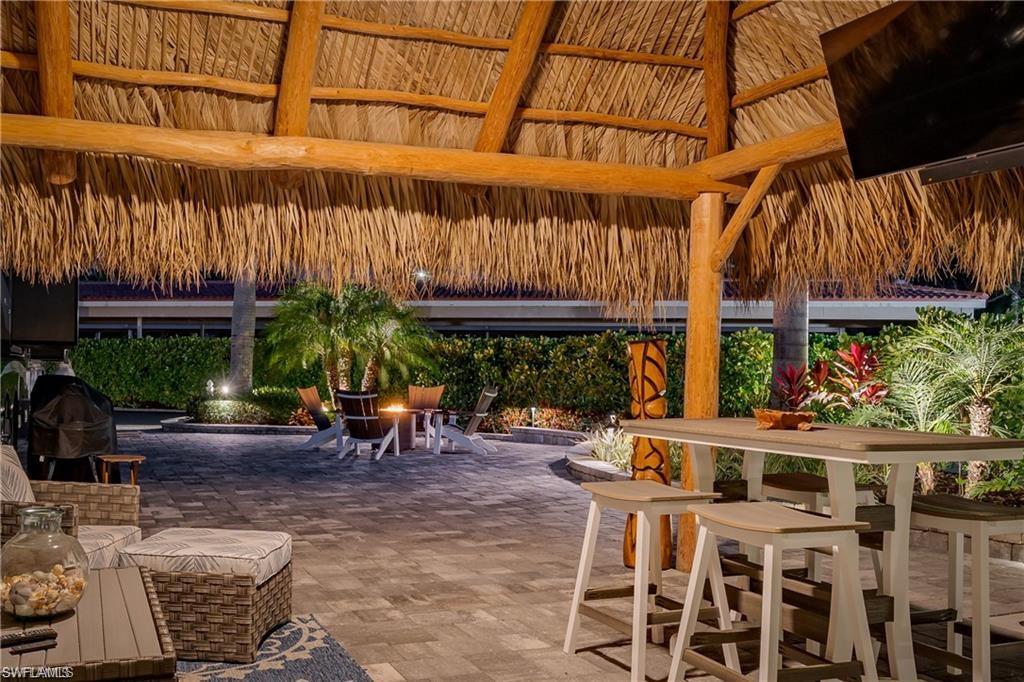 NAPLES MOTORCOACH RESORT - Land