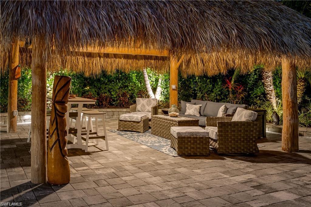 NAPLES MOTORCOACH RESORT - Land