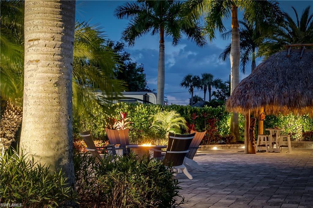 NAPLES MOTORCOACH RESORT - Land