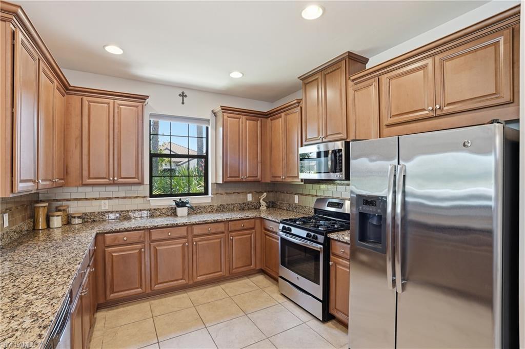 ESPLANADE AT HACIENDA LAKES - Residential