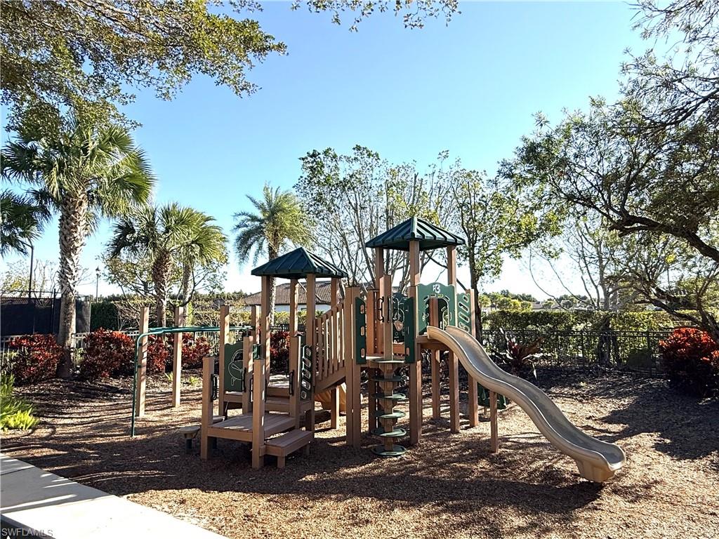 ESPLANADE AT HACIENDA LAKES - Residential