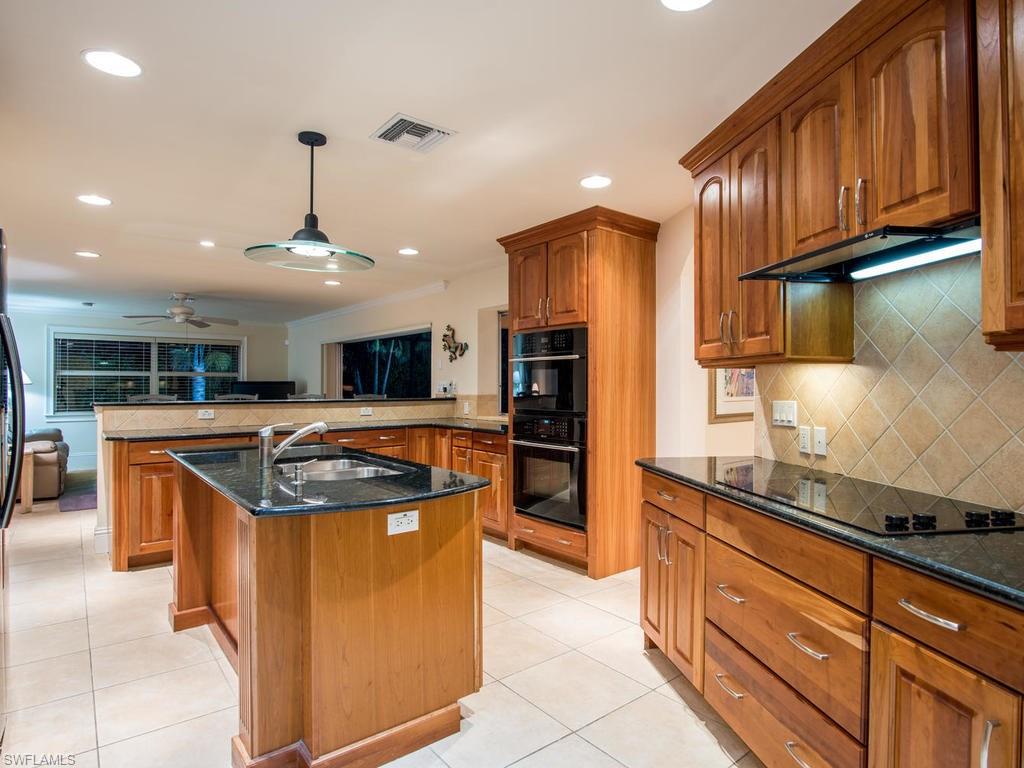 PARK SHORE - Residential