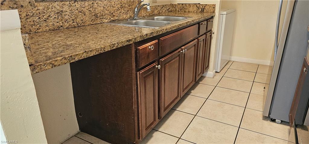 VILLAGE CREEK - Residential Lease