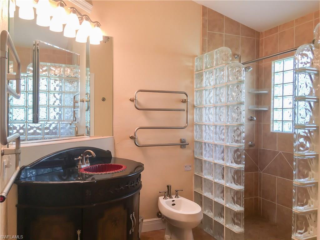 COURTSIDE LANDINGS LAND CONDO - Residential