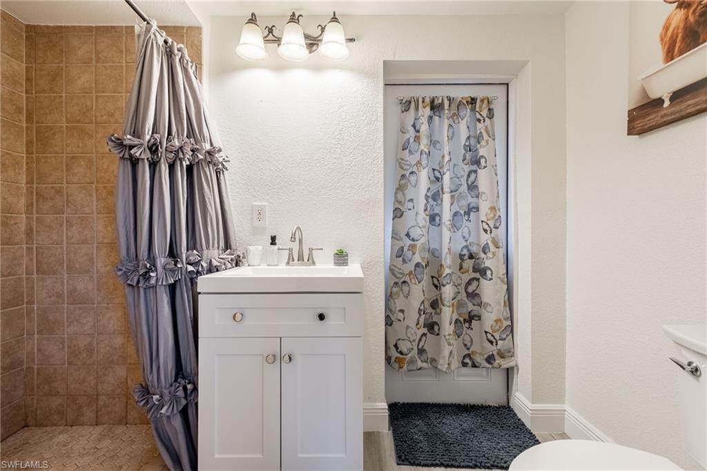 EAST LAKE COLONY - Residential