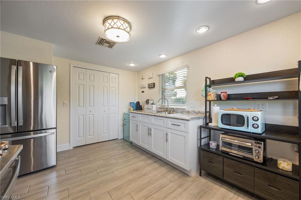 EAST LAKE COLONY - Residential