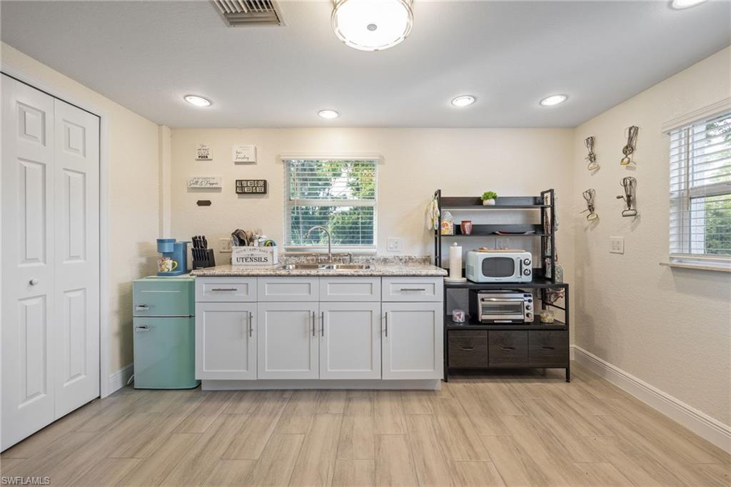 EAST LAKE COLONY - Residential