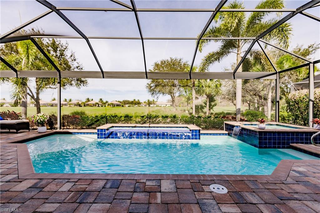 TWIN EAGLES - Residential