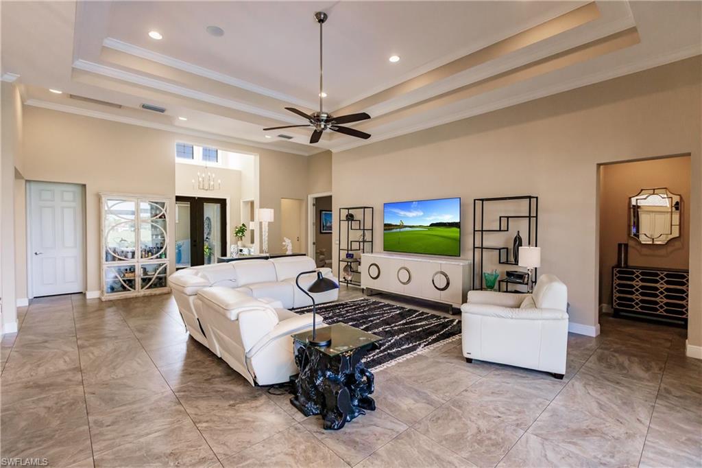 TWIN EAGLES - Residential