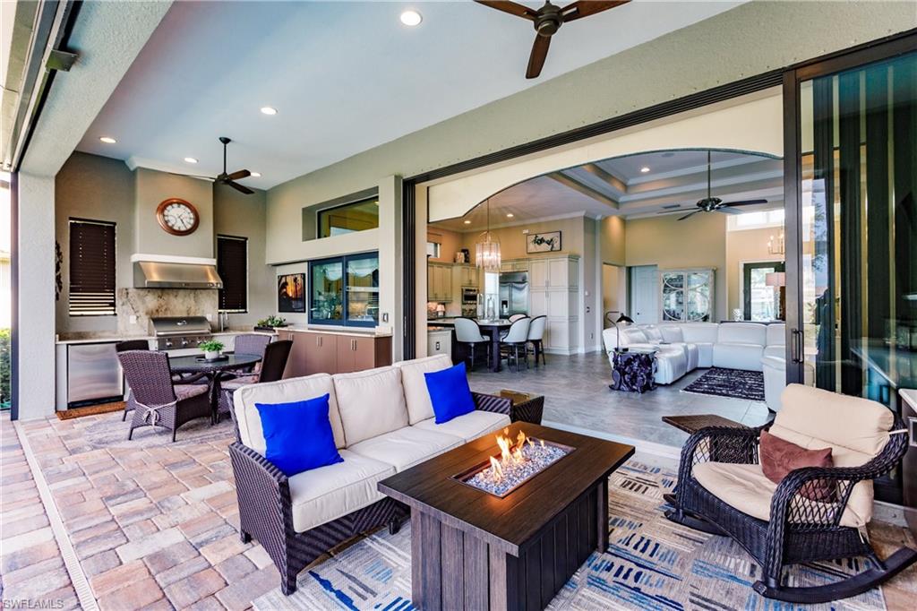 TWIN EAGLES - Residential