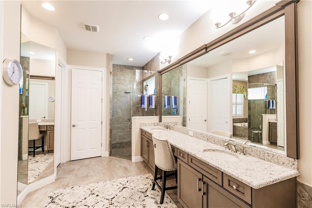 TWIN EAGLES - Residential