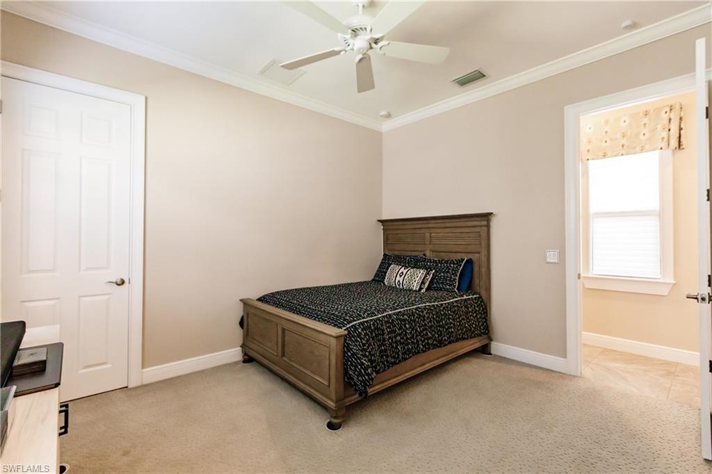 TWIN EAGLES - Residential