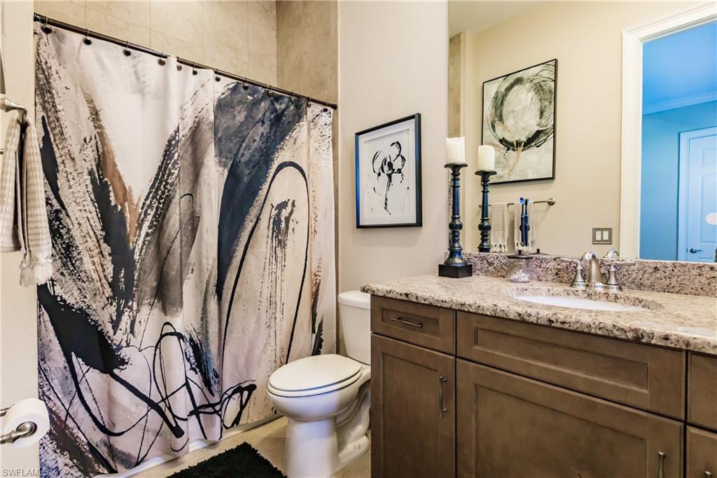 TWIN EAGLES - Residential