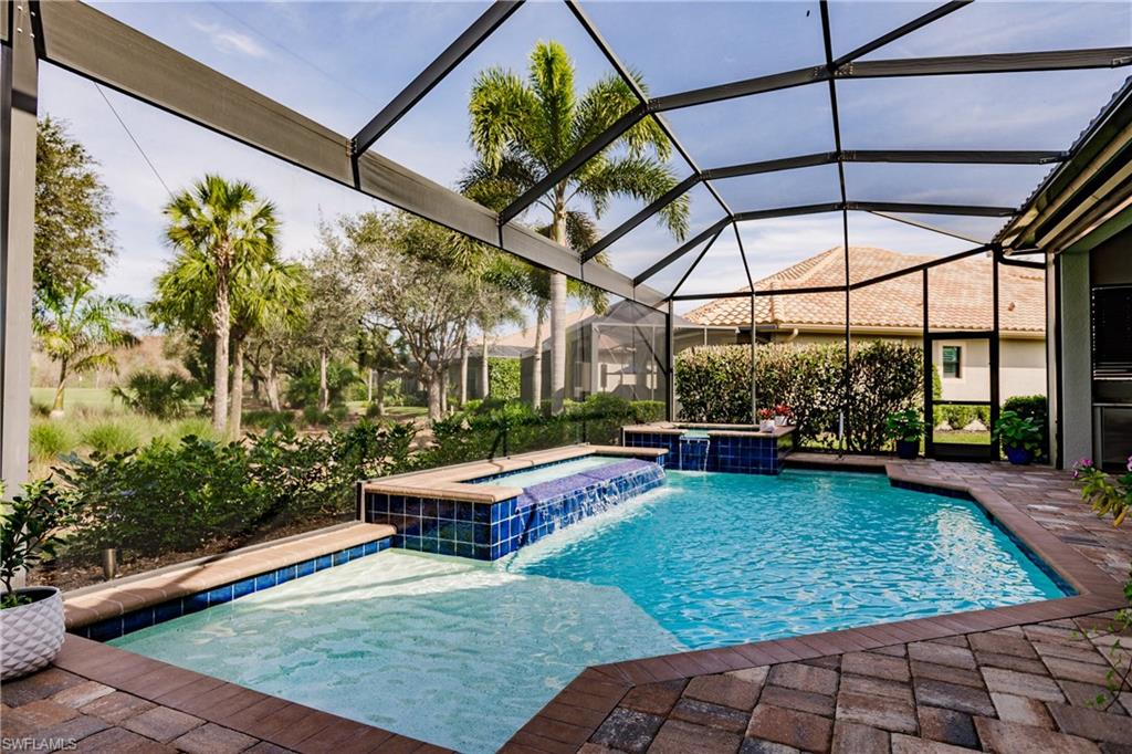 TWIN EAGLES - Residential