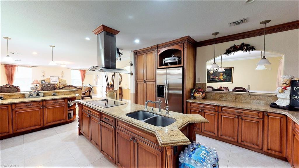 GOLDEN GATE ESTATES - Residential