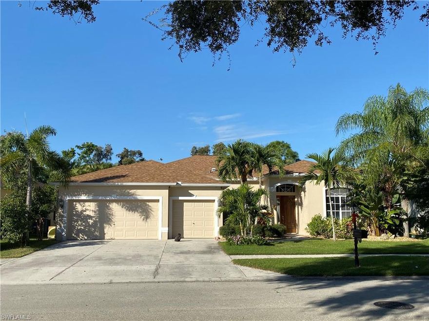 Beautiful one story, 3 car garage, pool property in excellent location in the Three Oaks community 4 bedrooms, 3 bathrooms, plus large den currently used as theater room. House is very well maintained. Has high ceilings and crown molding throughout, spanish porcelain tile floors, upgraded baseboards. Plush carpet in den. Large kitchen all wood cabinets with marble counters. Tile Back-splash, stainless steel appliances, walk in pantry, and kitchen island. Also, Laundry room with washer and dryer. Huge Master bedroom with separate sitting areas and walk-in closet. Huge master bathroom with jacuzzi tub and glass enclosed shower. Double vanities. New central air conditioner, new roof in 2018, pool and lanai area have travertine floors. A+ schools, centrally located near I-75, Gulf Coast Town Center, Miromar Outlets, and Coconut Point Mall, and Airport all within just a few miles.