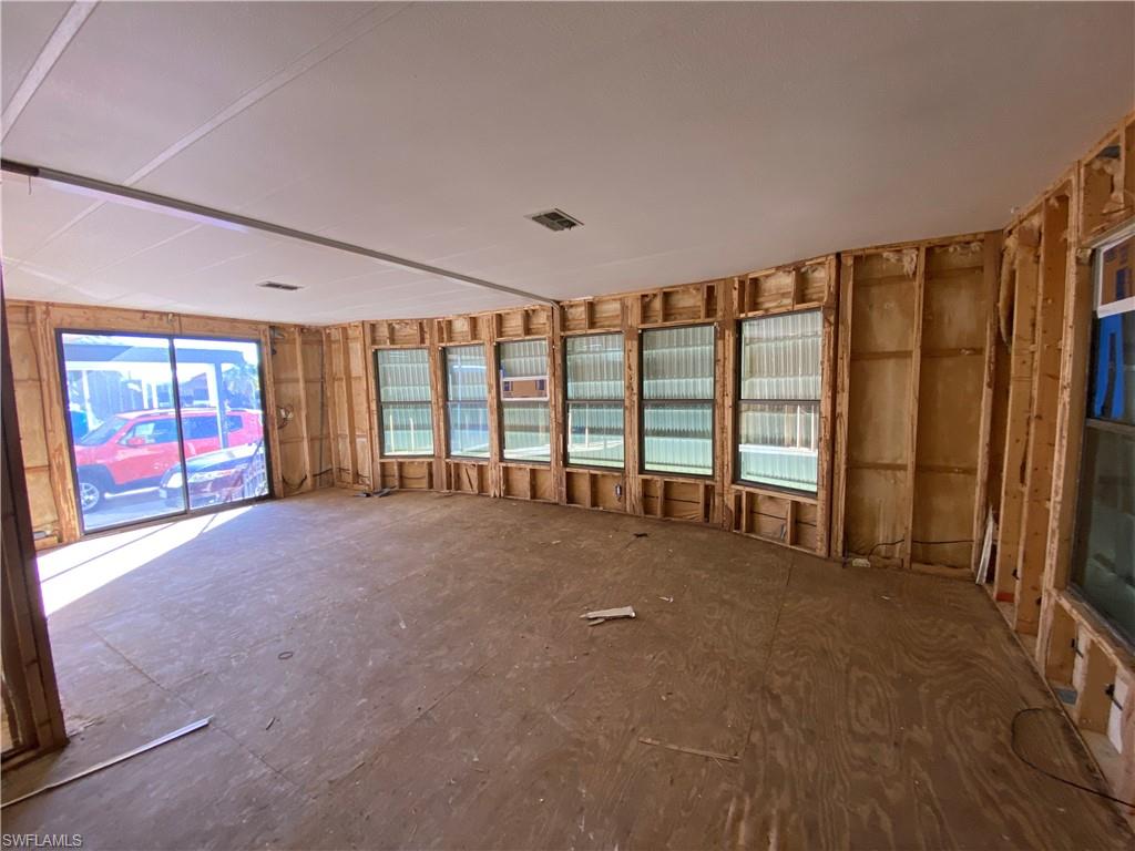 OLD BRIDGE VILLAGE - Residential