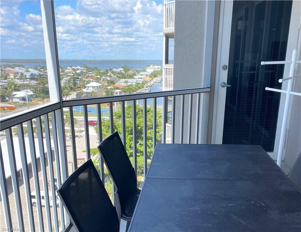 6620 Estero BLVD 804