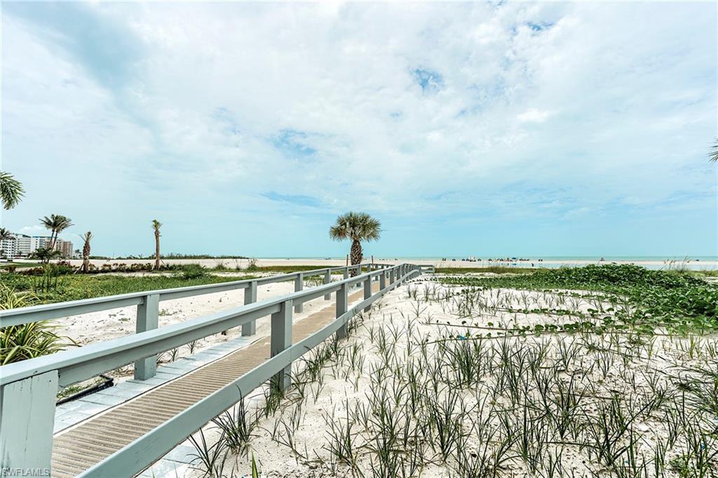 6620 Estero BLVD 804