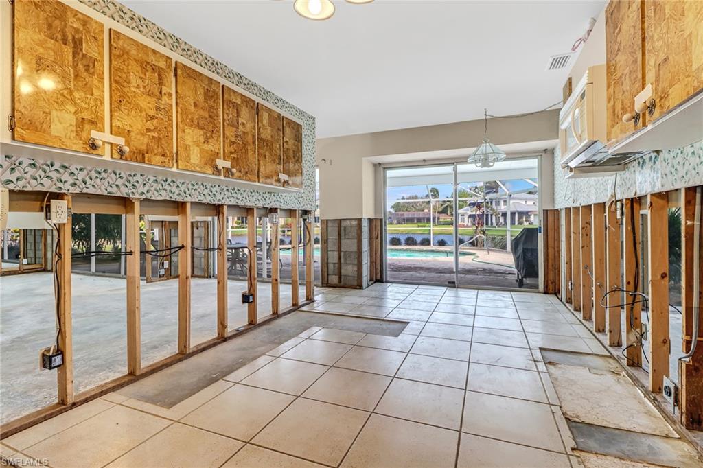 PARK SHORE - Residential