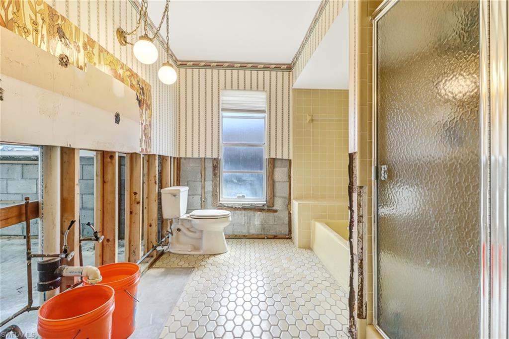 PARK SHORE - Residential