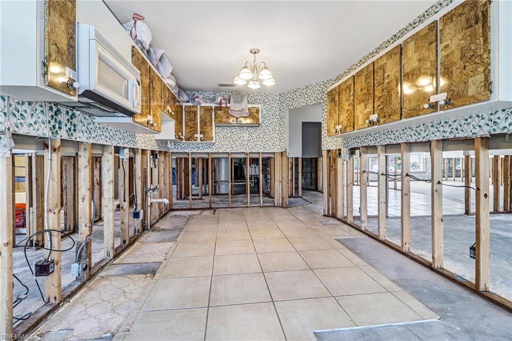 PARK SHORE - Residential