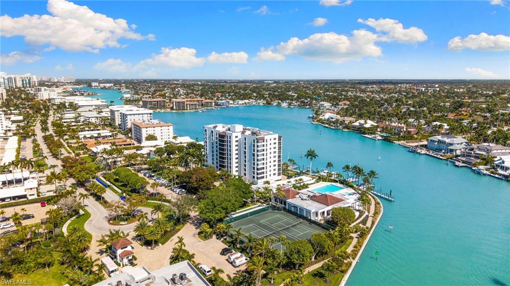 ADMIRALTY POINT - Residential