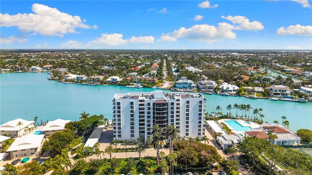 ADMIRALTY POINT - Residential