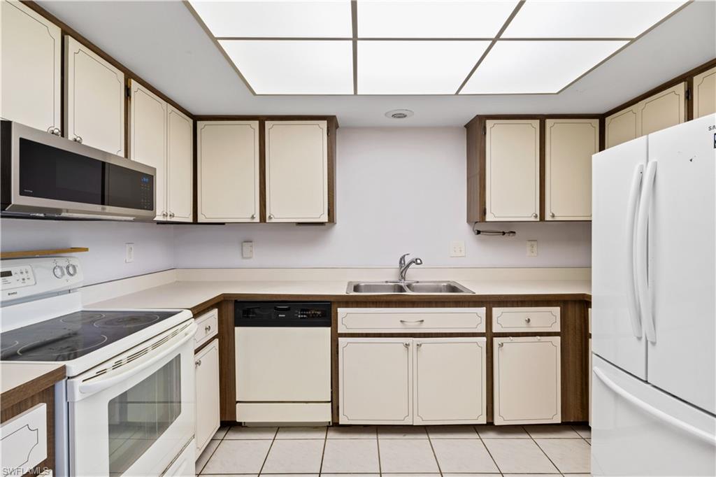 CARLETON PLACE CONDO - Residential