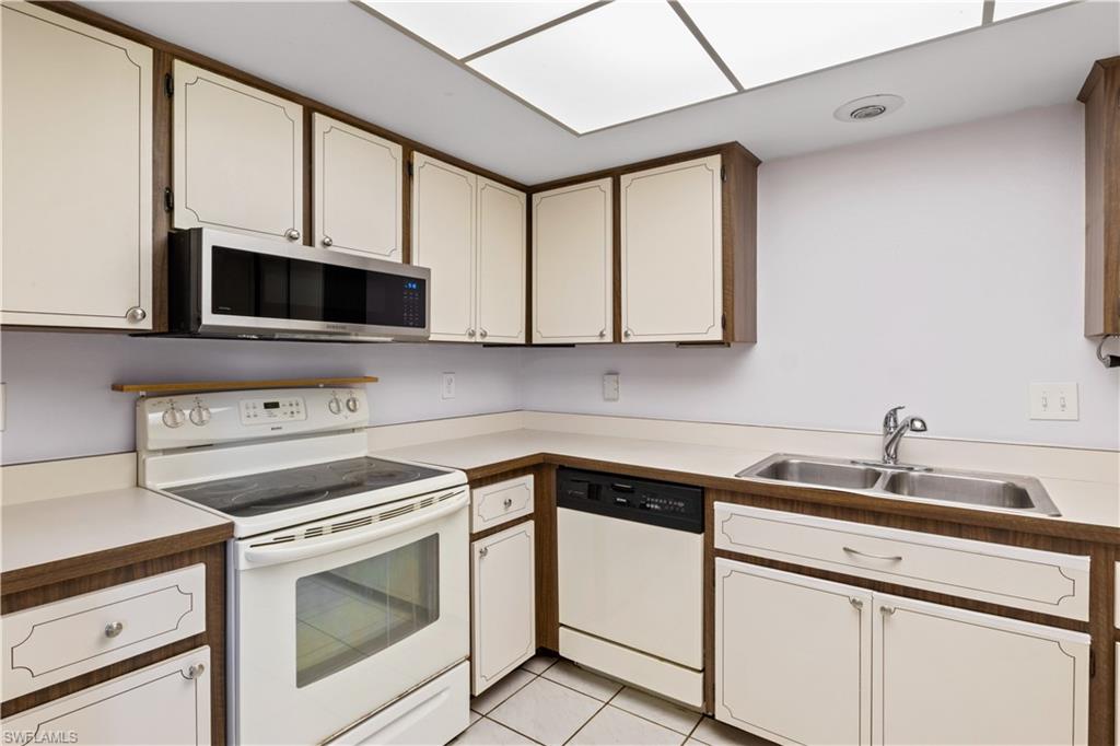 CARLETON PLACE CONDO - Residential