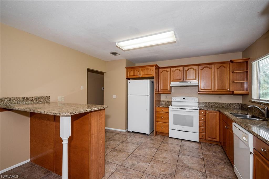 NORTH PORT - Residential Lease