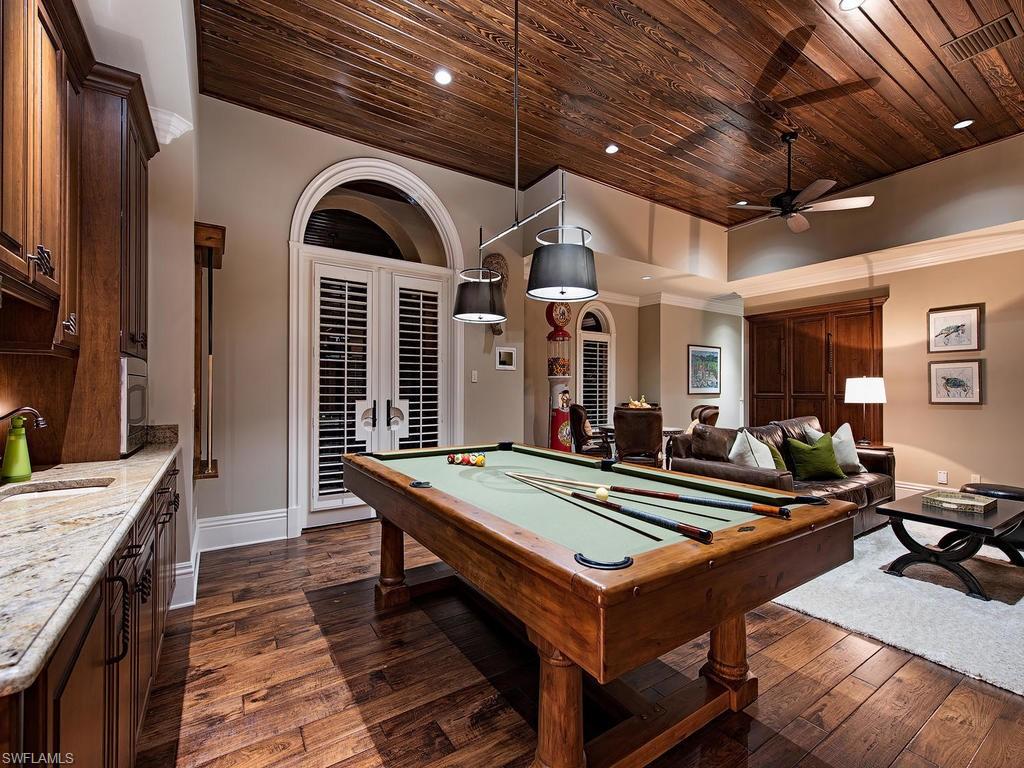 MOORINGS - Residential