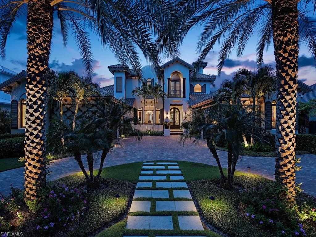 MOORINGS - Residential