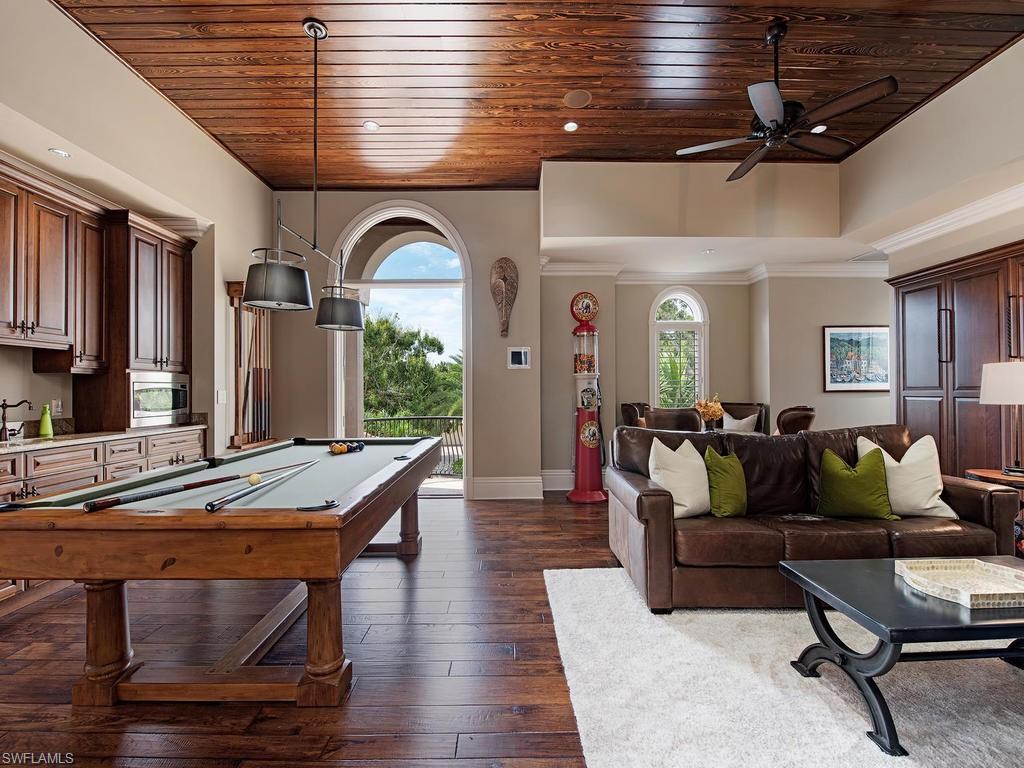 MOORINGS - Residential